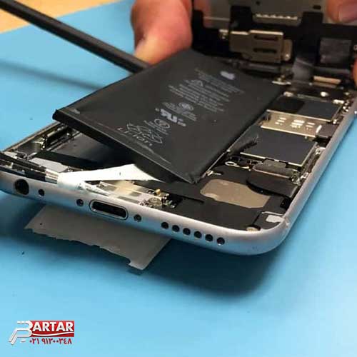 تعویض باتری ایفون1