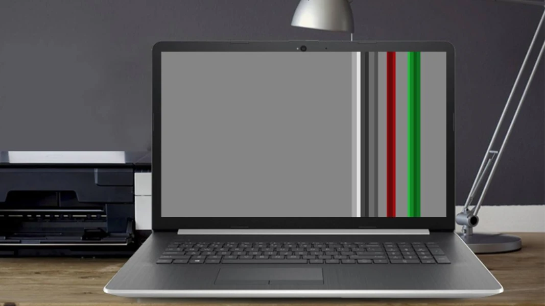 خطوط عمودی روی صفحه لپ تاپ