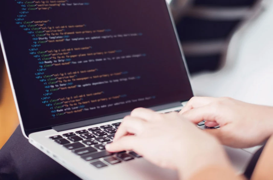 لپ تاپ برنامه نویسی