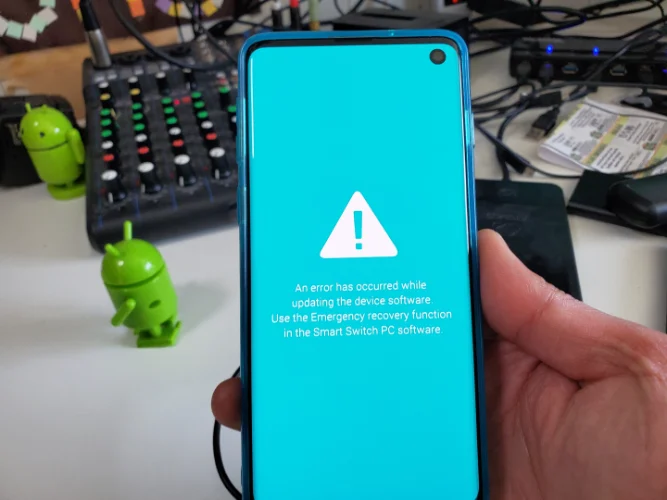 بریک شدن سیستم گوشی